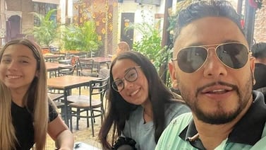 Hija de Alonso Solís vive angustiante momento y exjugador pide ayuda en sus redes sociales