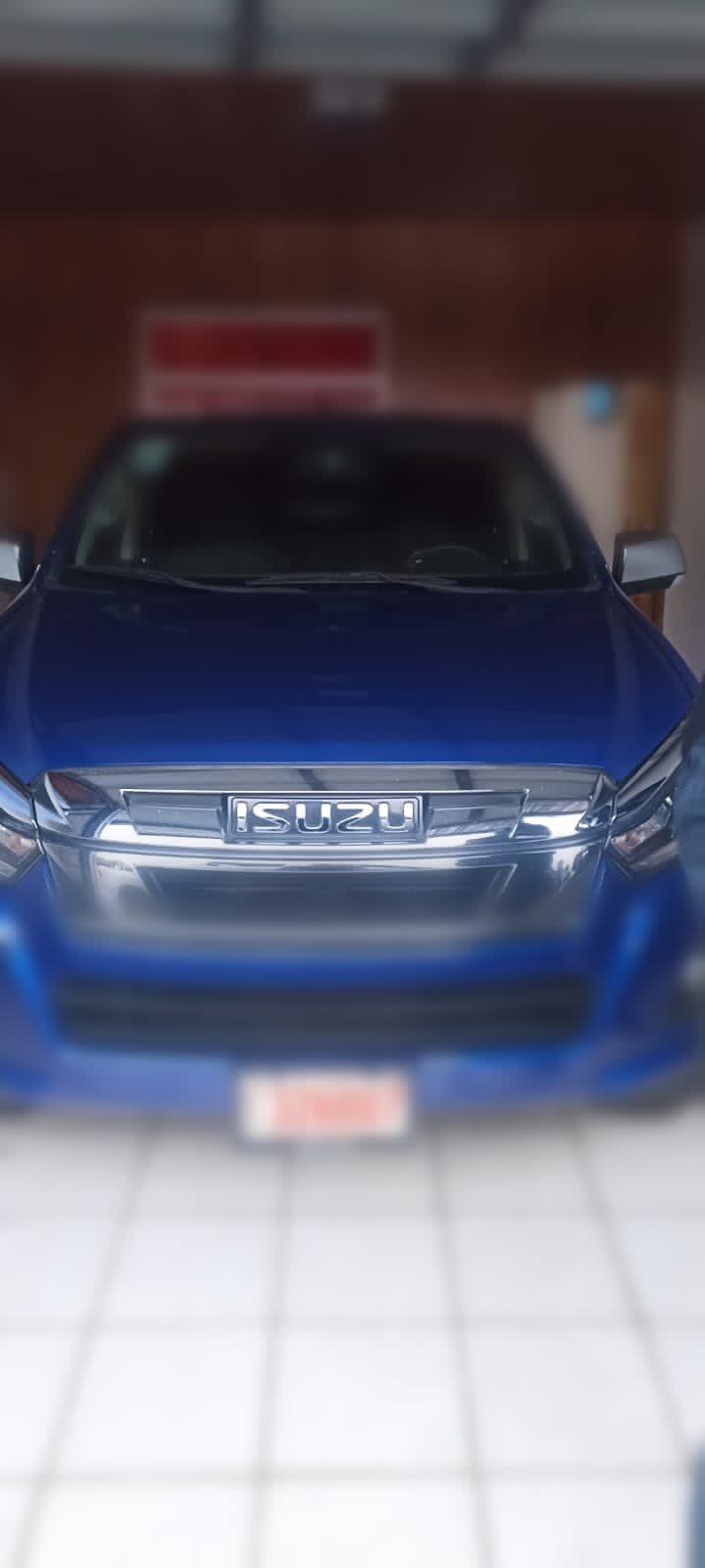 Fuerza Pública recupera tres carros robados de venta de autos en Naranjo. Foto MSP.