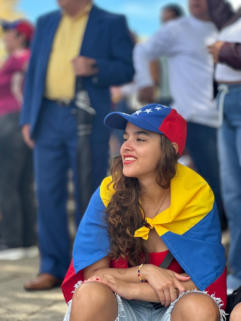 Venezolanos se reunieron en la Plaza de la Democracia para celebrar la detención de Nicolás Maduro