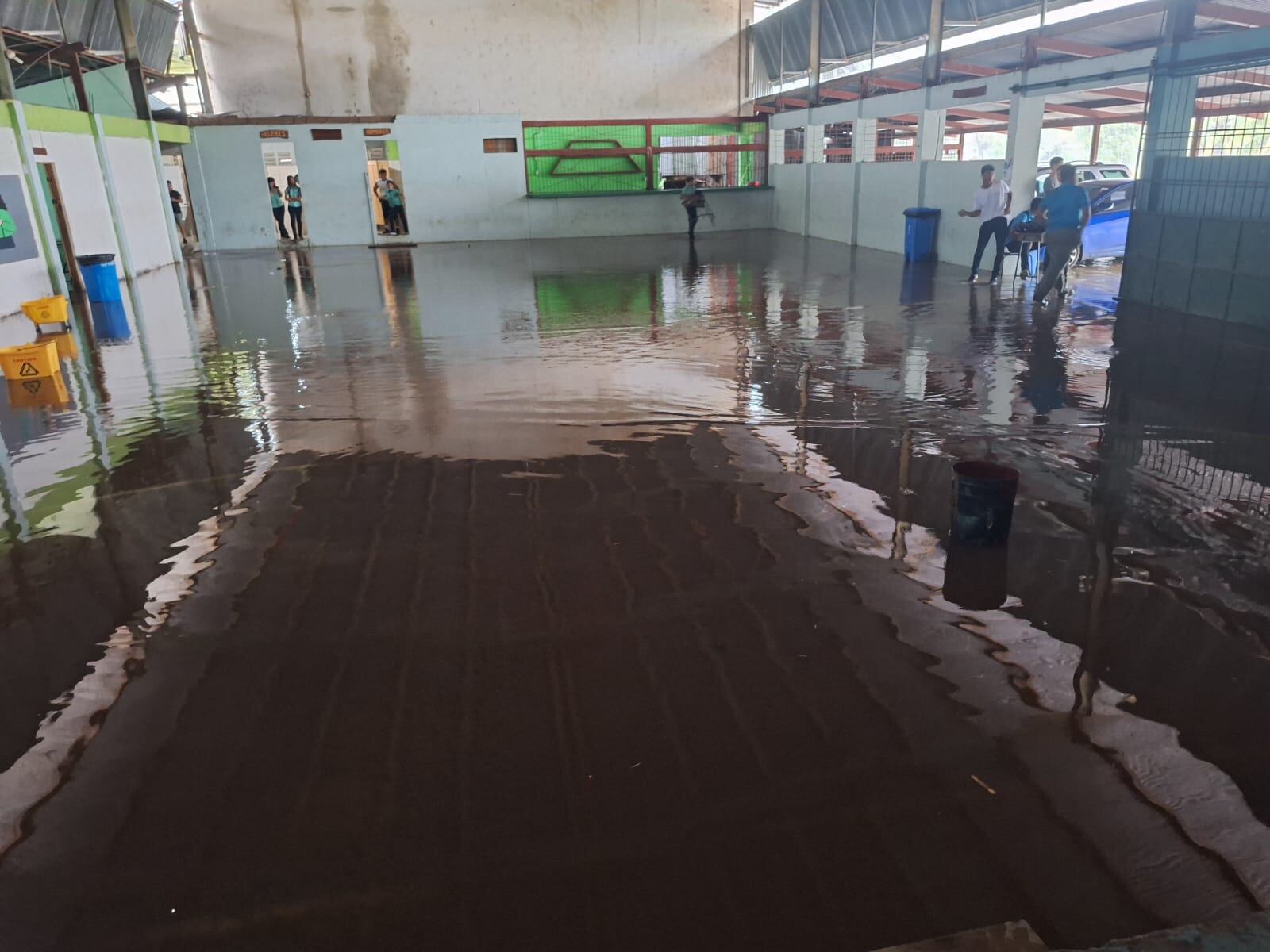 Inundaciones en Paquera, este 1 de octubre del 2024. Fotos: Mi Península Noticias para La Teja