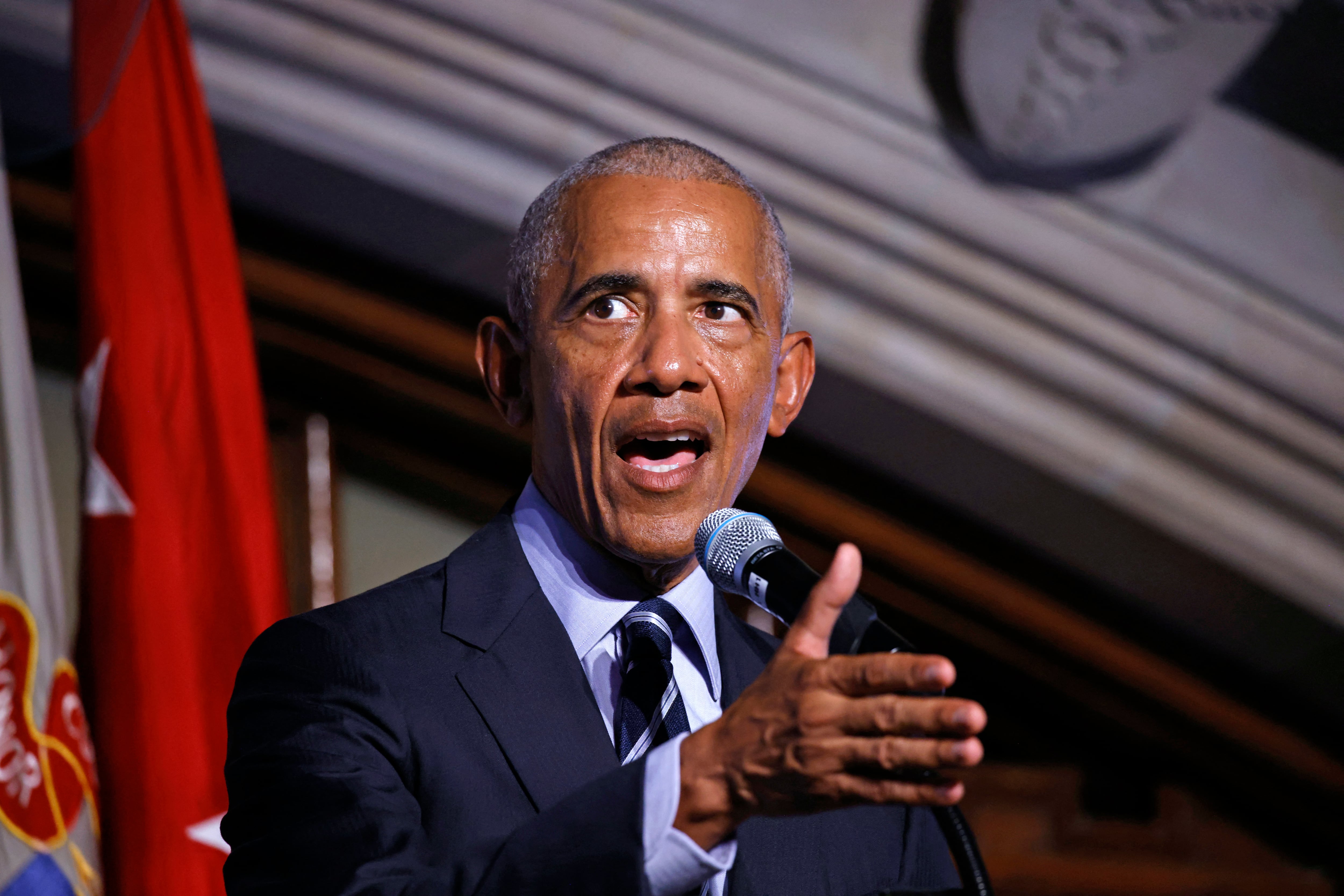El expresidente de EE. UU. Barack Obama habla tras recibir el Premio Sylvanus Thayer 2024 en West Point, Nueva York, el pasado 19 de setiembre. Foto: AFP