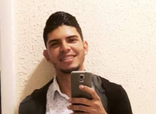 Alvarado tenía aproximadamente dos años y medio de formar parte del Cuerpo de Bomberos. Foto Facebook.