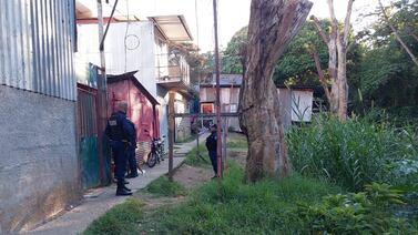 Dos jóvenes apenas lograron escapar de las garras de la muerte tras violenta balacera