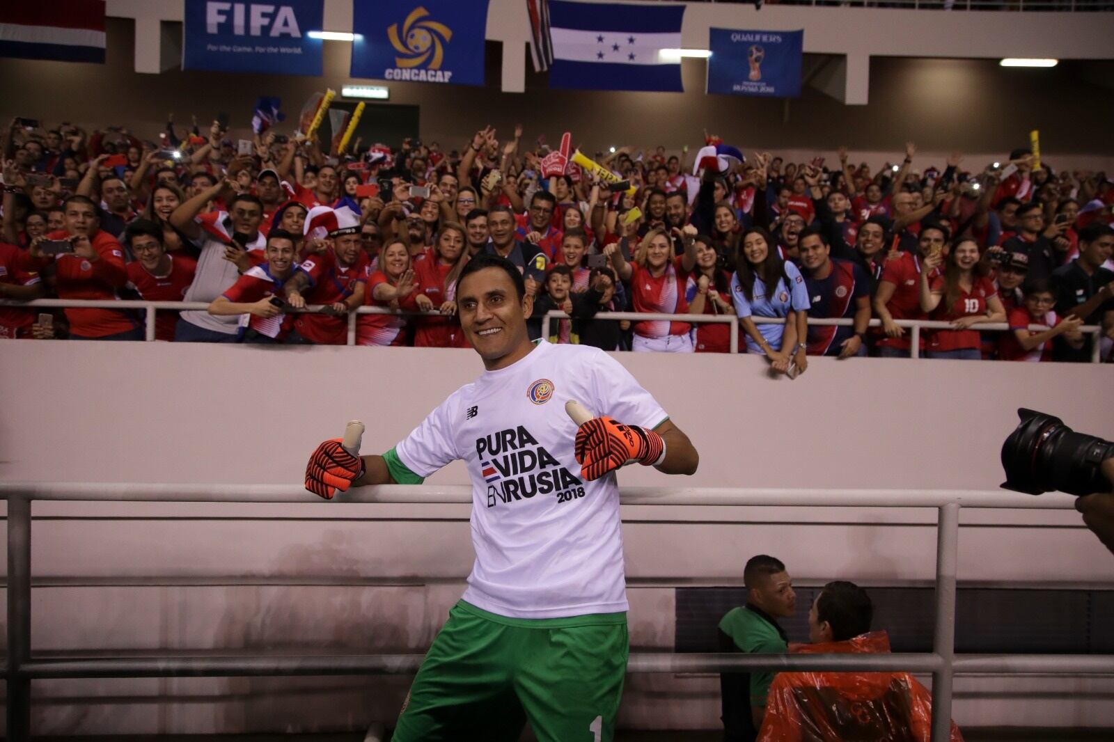 Jorge Rendón Gallego nació hace 31 años en el municipio de Guarne, el cual está ubicado en el departamento de Antioquia, Colombia. Su papá (don Jorge) lo enamoró del fútbol y juntos alimentaron la pasión viendo al Atlético Nacional hacer goles en el estadio Atanasio Girardot