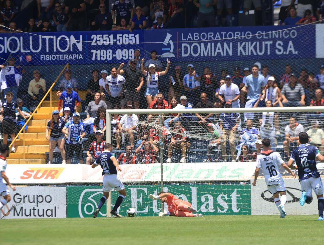 Cartaginés - Alajuelense, gol de Marco Ureña