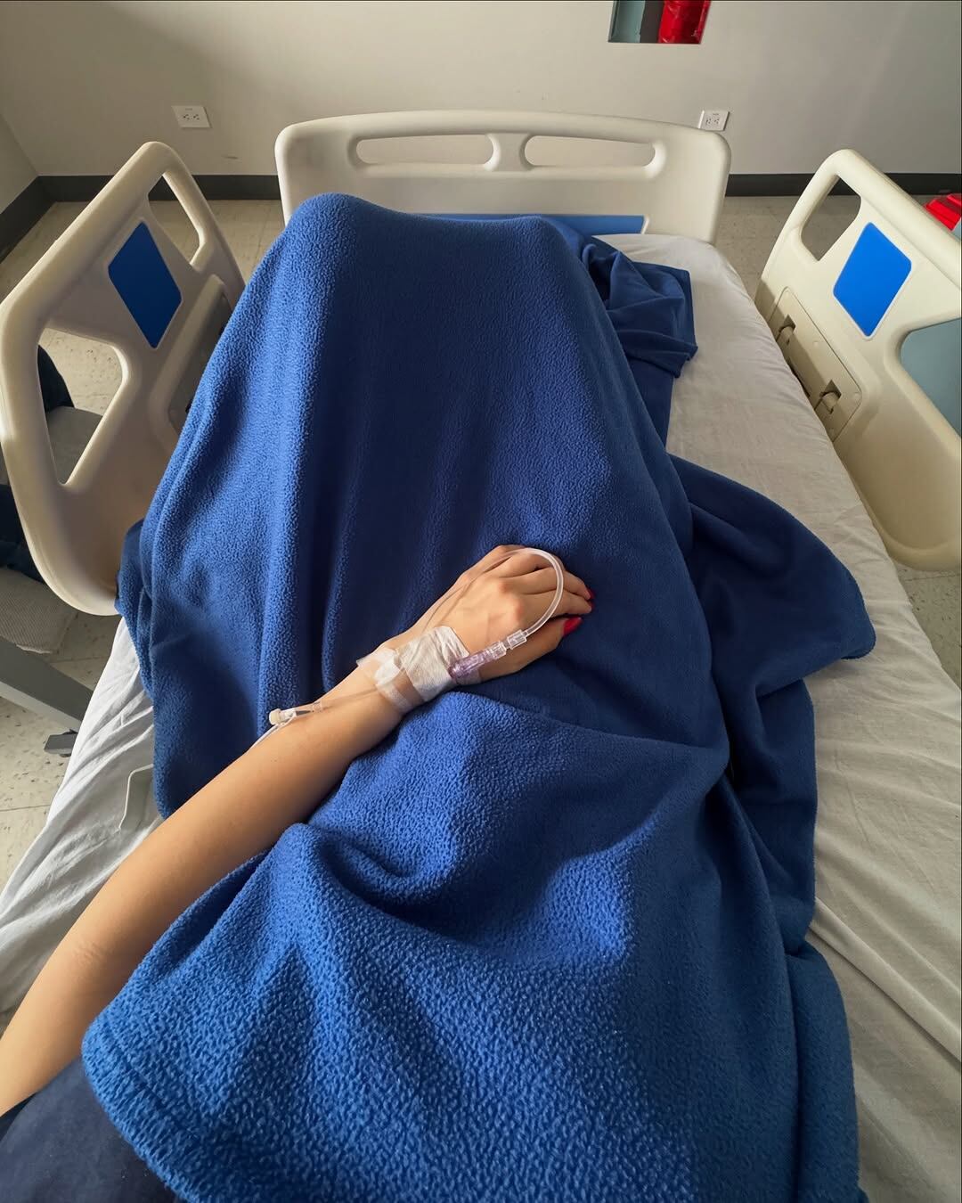 Carolina Rodríguez, exmiss Costa Rica, internada en el hospital abril 2025.