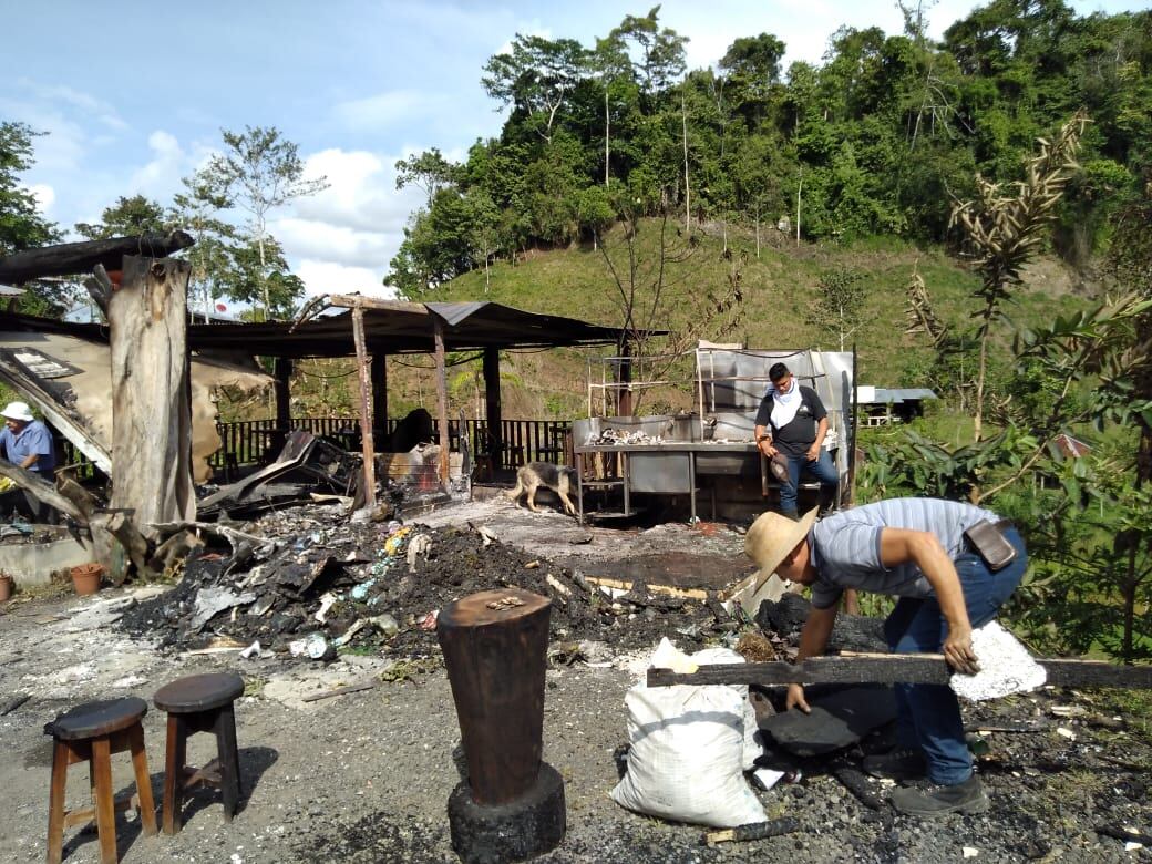 Alexander Núñez, dueño del restaurante El Rancho de Cucho, que fue consumido por un incendio. Foto cortesía Alexander Núñez.