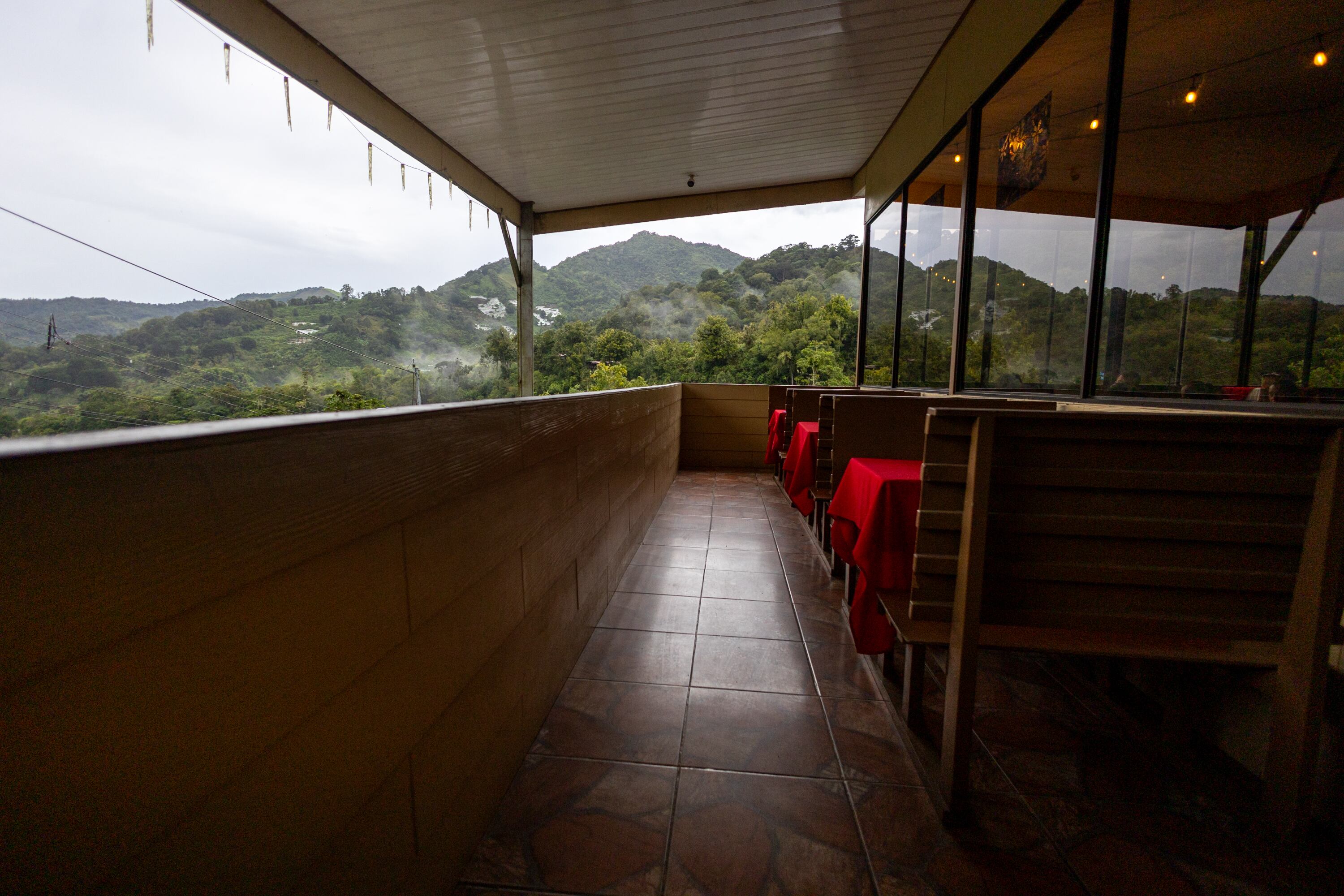 03/09/2024, San Jose, Perez Zeledón, entrevista con Rohel Romero propietario del Hotel Urán, que está situado a 100m de la entrada al sendero del Cerro Chirripó.