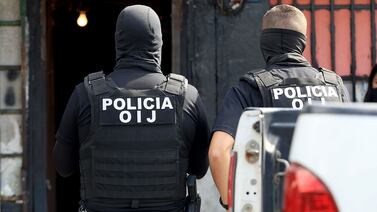 Detienen a supuesto líder de banda que robaba carros para vender sus respuestos en redes