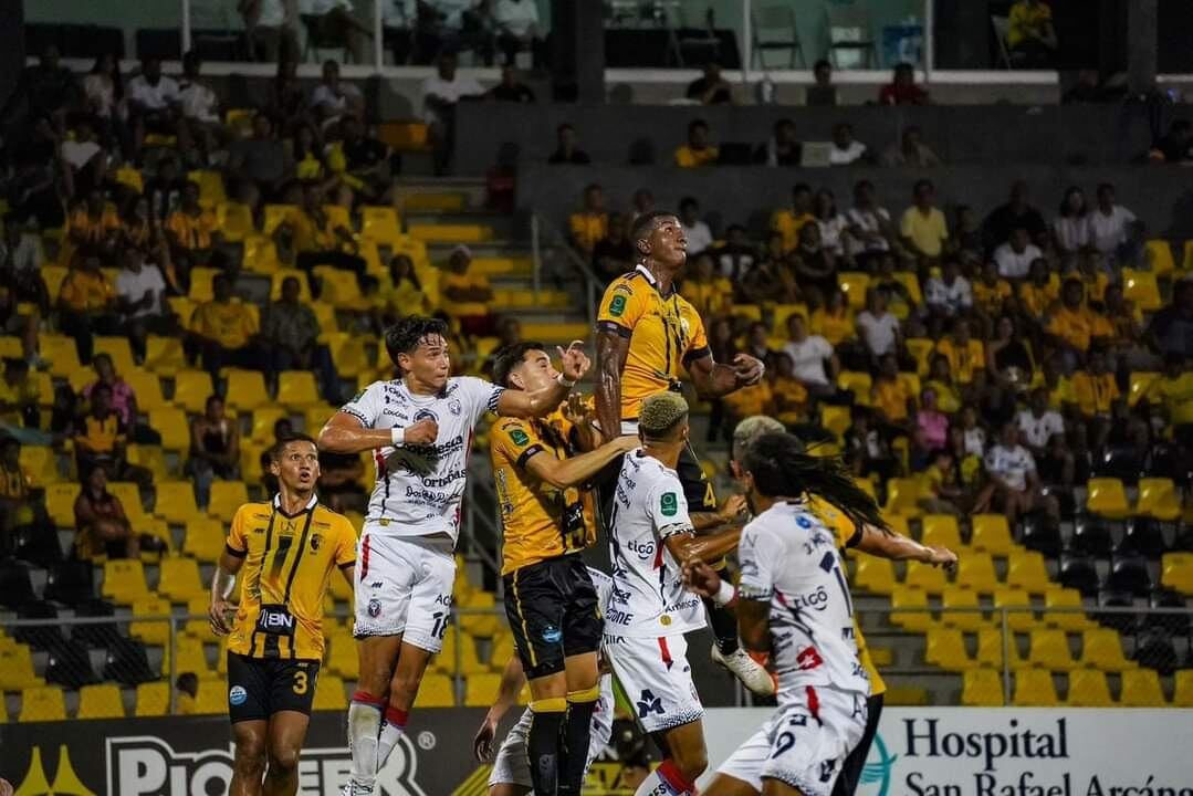 Jeyland Mitchel, Alajuelense