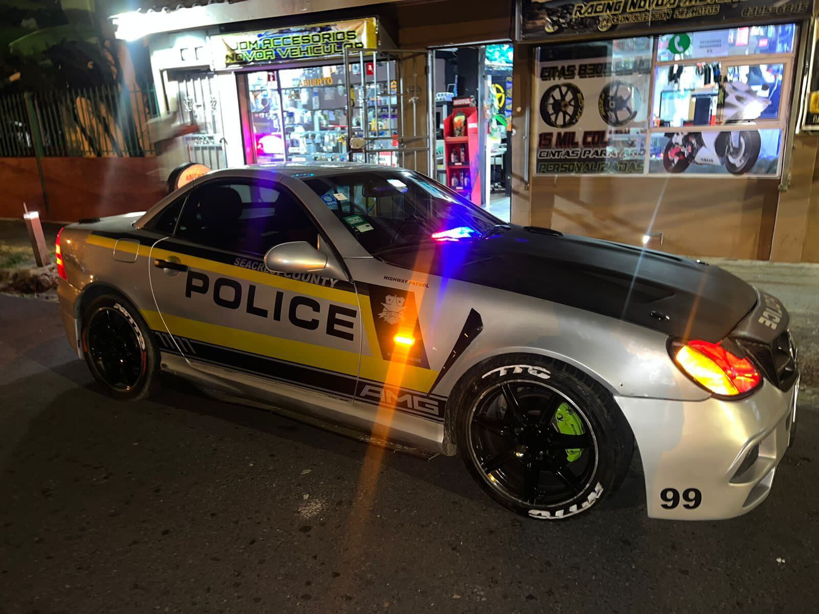 Mercedes Benz SLK, año 1999, Jonathan Solano, chuzo