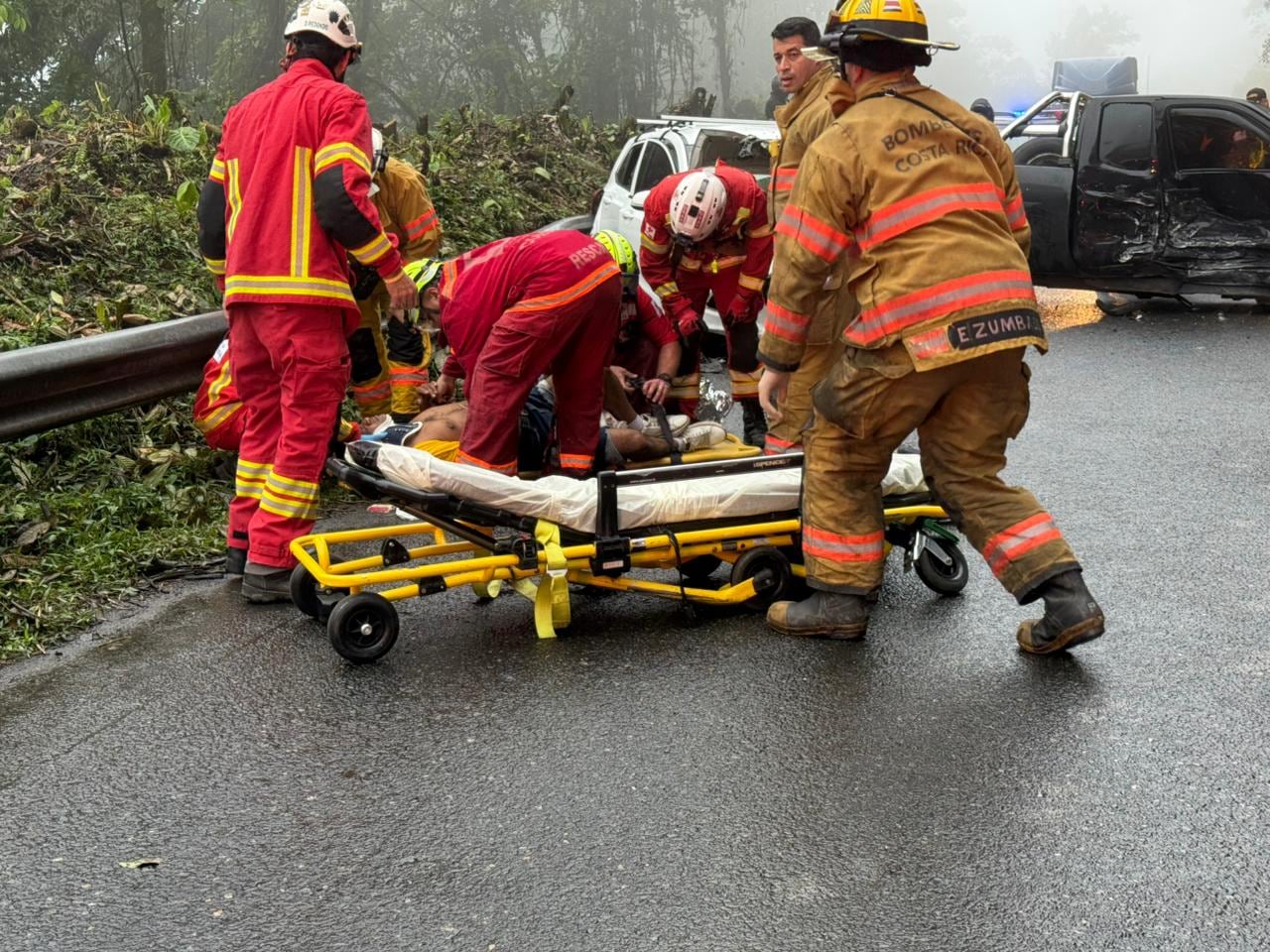 Colisión de tres vehículos en la Ruta 32 dejó varios heridos la tarde de este domingo.