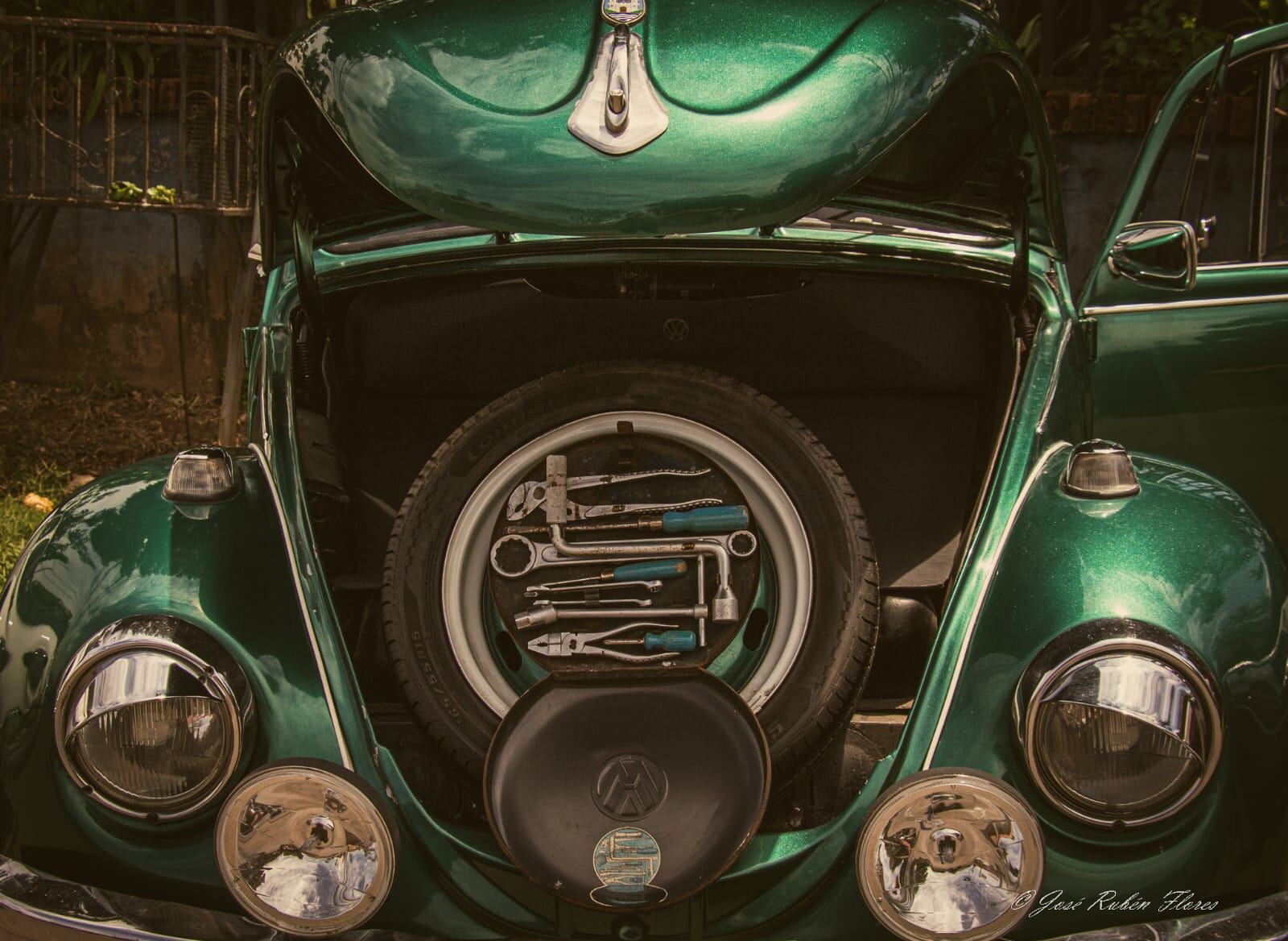 Un Volkswagen de 1970 es la adoración de Nelson Morales y de aquellas personas que lo ven transitar. Cortesía.