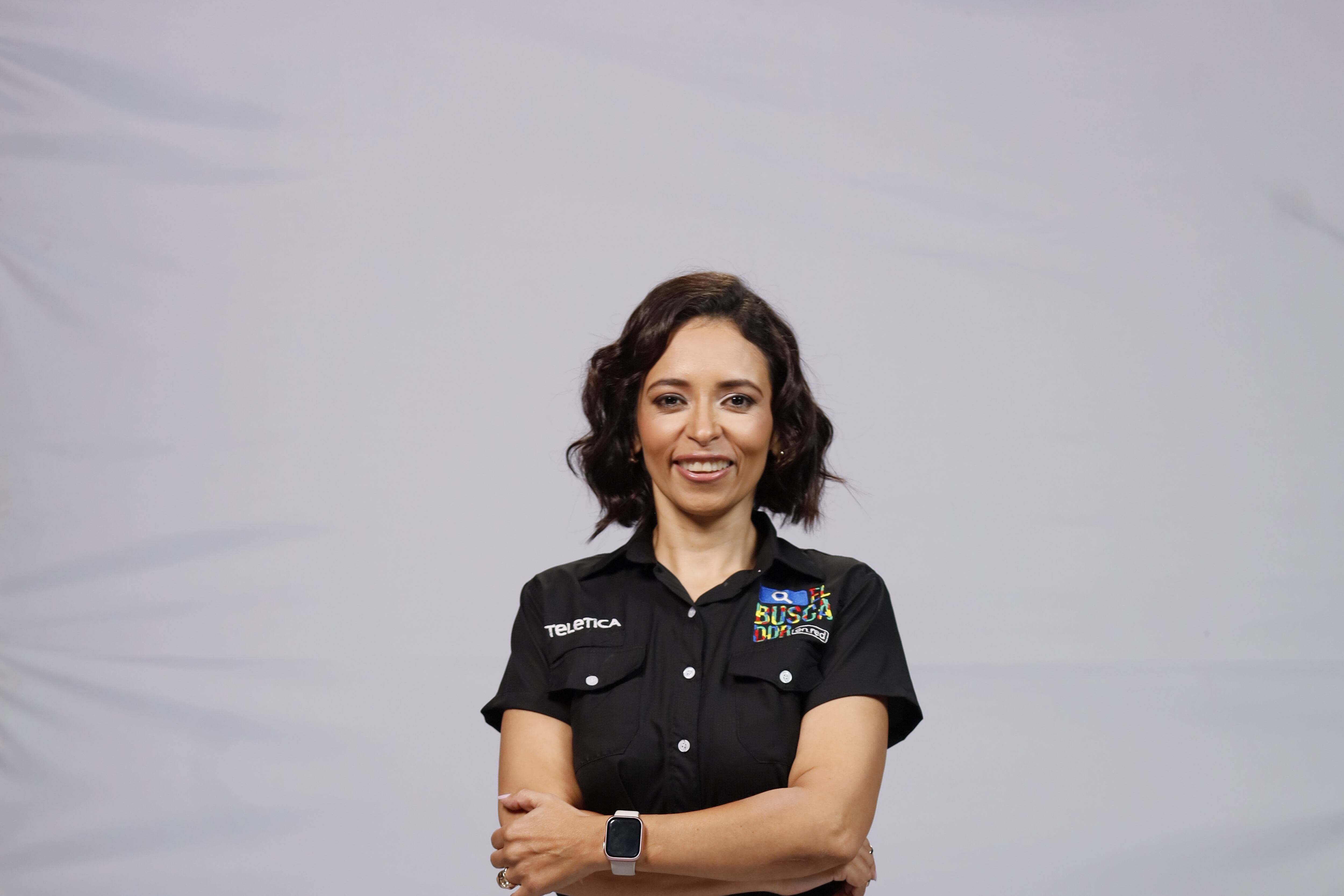 Natalia Lizano, periodista de Teletica y su familia.