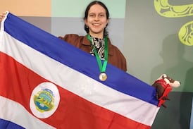 Juega Xbox, escucha rock pesado y acaba de ganar una medalla de oro en la Olimpiada Iberoamericana de Biología