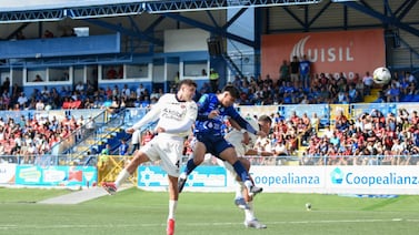 Este es el fuerte llamado de atención de Guillermo Villalobos a la zaga de Alajuelense