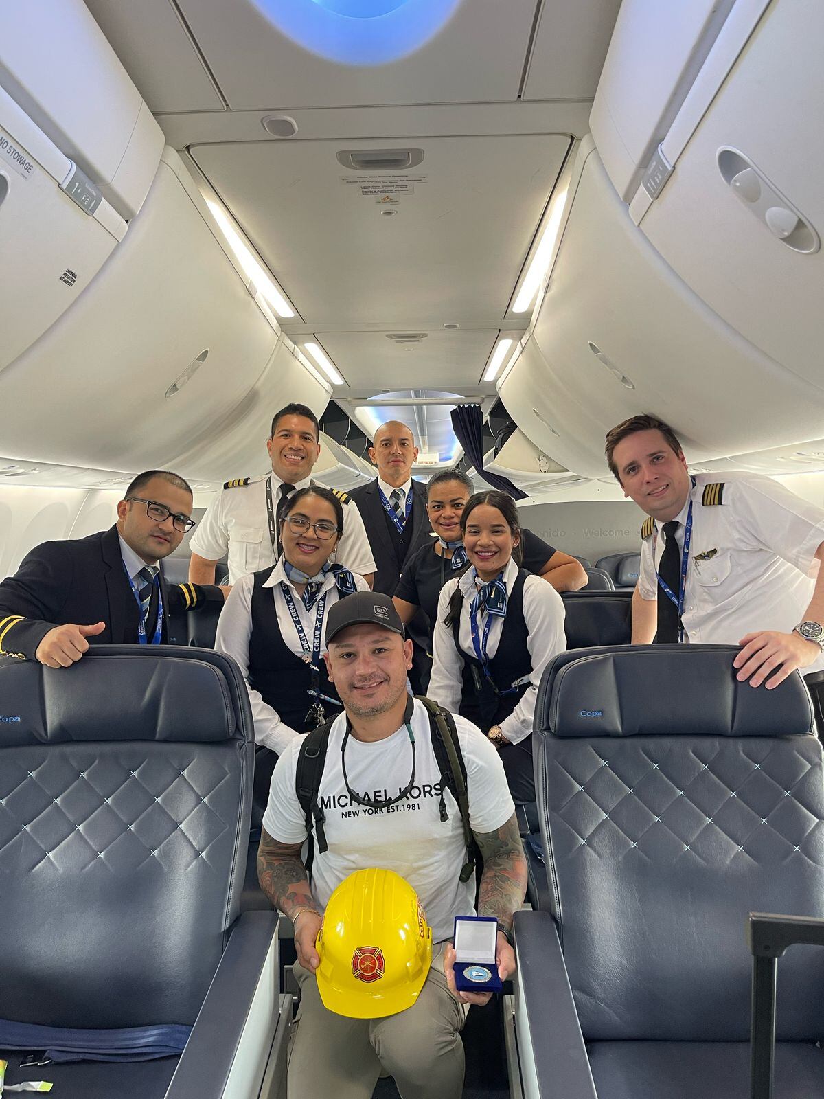 Josué Araya Granados, de 37 años, dio su mano amiga en la tragedia que cobró 231 vidas, entre ellas la de una tica Karla Sánchez Solórzano, de 41 años. Fotos: Josué Araya para La Teja