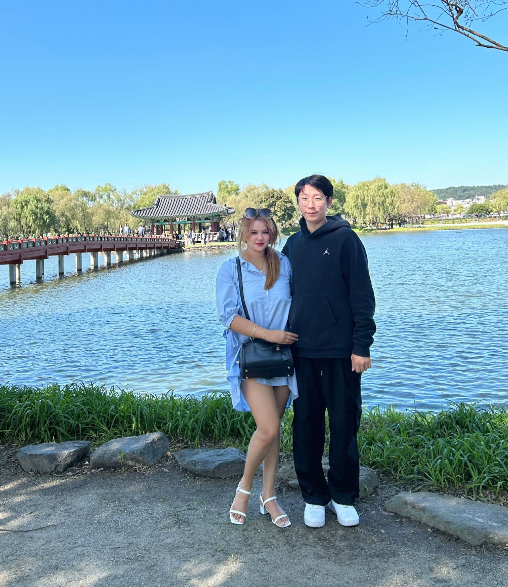 La tica Sharon Espinoza vive una hermosa historia de amor con el surcoreano Jeong Uh.