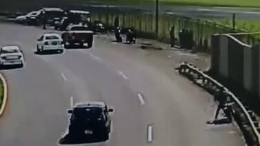 Motorizado está grave luego de pegar contra baranda del aeropuerto