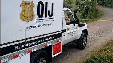 Sicarios acribillan a una mujer y a un hombre y dejan grave a un menor