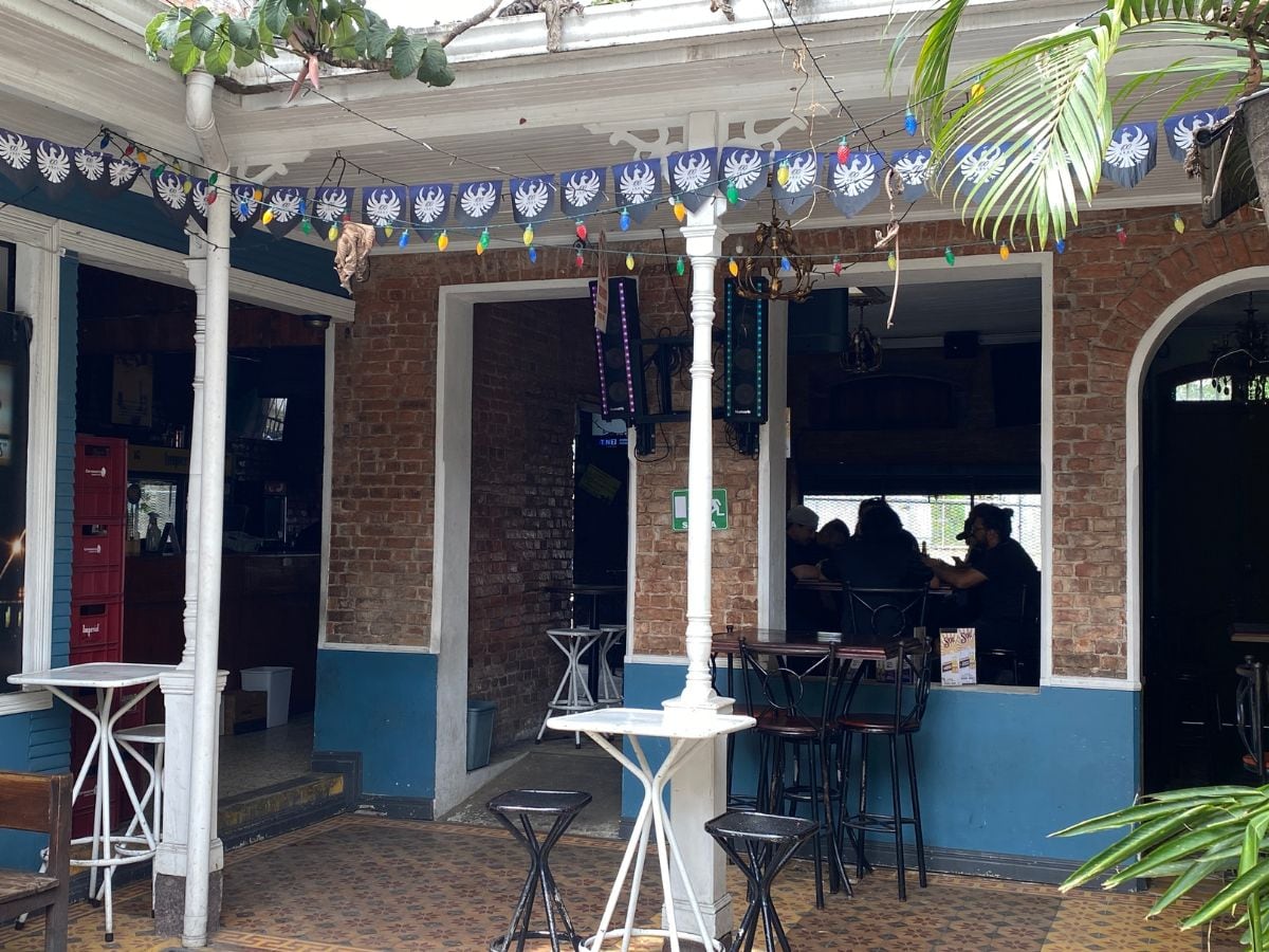 Ahí se ve vacío, pero en las noches no cabe ni un alma.