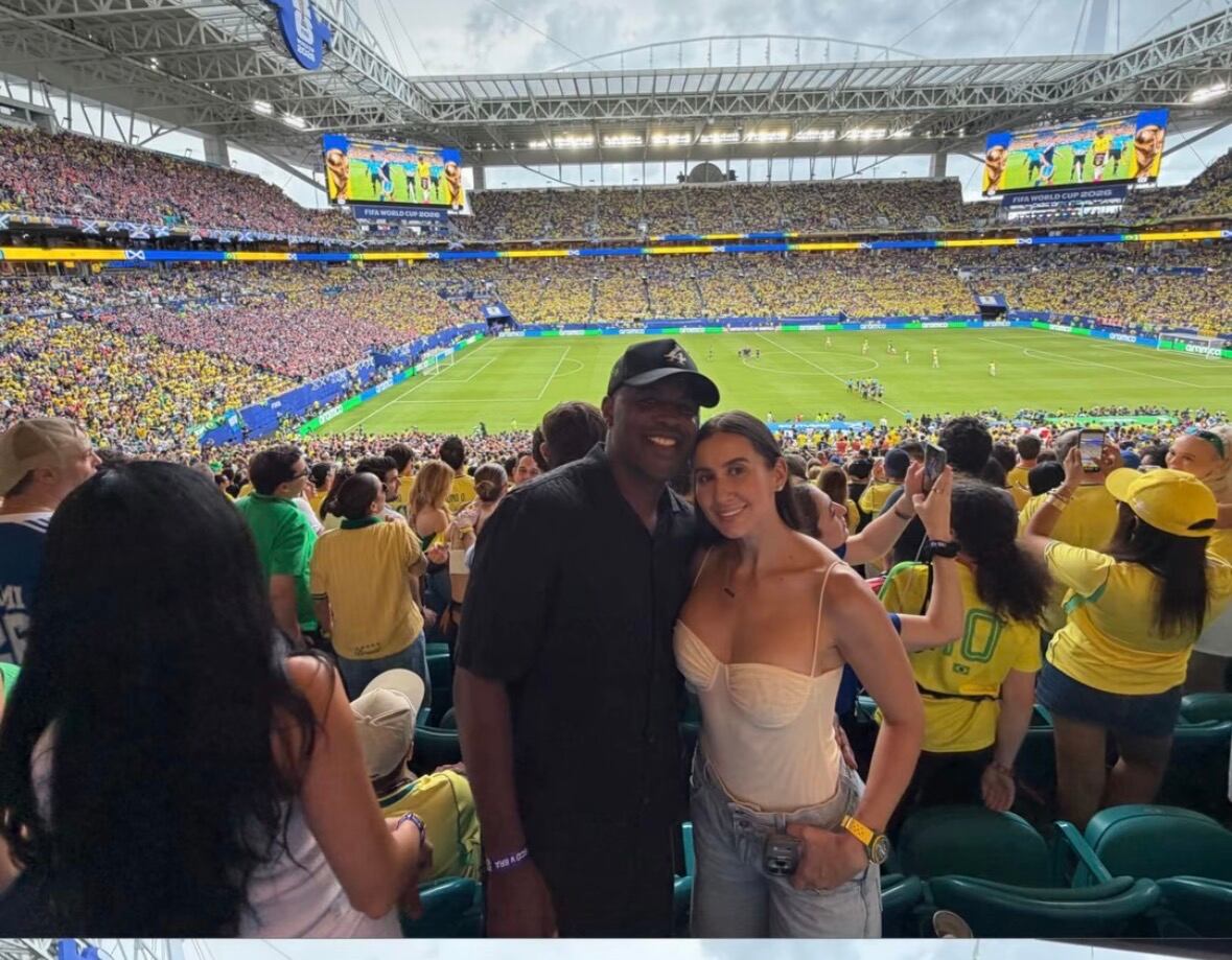 Joel Campbell y su esposa Fernanda Mora estuvieron presentes en el partido entre Escocia y Brasil, en el Mundial 2026.
