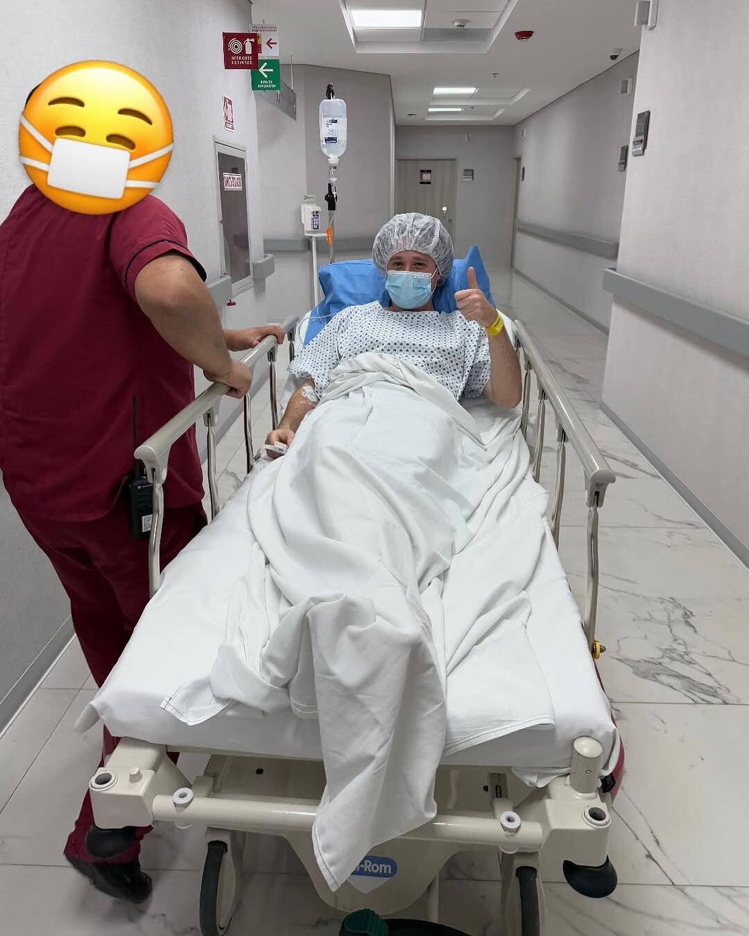 El famosísimo vloguero de viajes, Luisito Comunica, enfrenta un grave problema de salud, del cual habló públicamente este martes desde la camilla de un hospital.