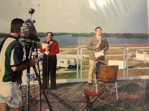 Carol Uriza fue periodista de canal 6 y 7, estuvo en programas de radio también.