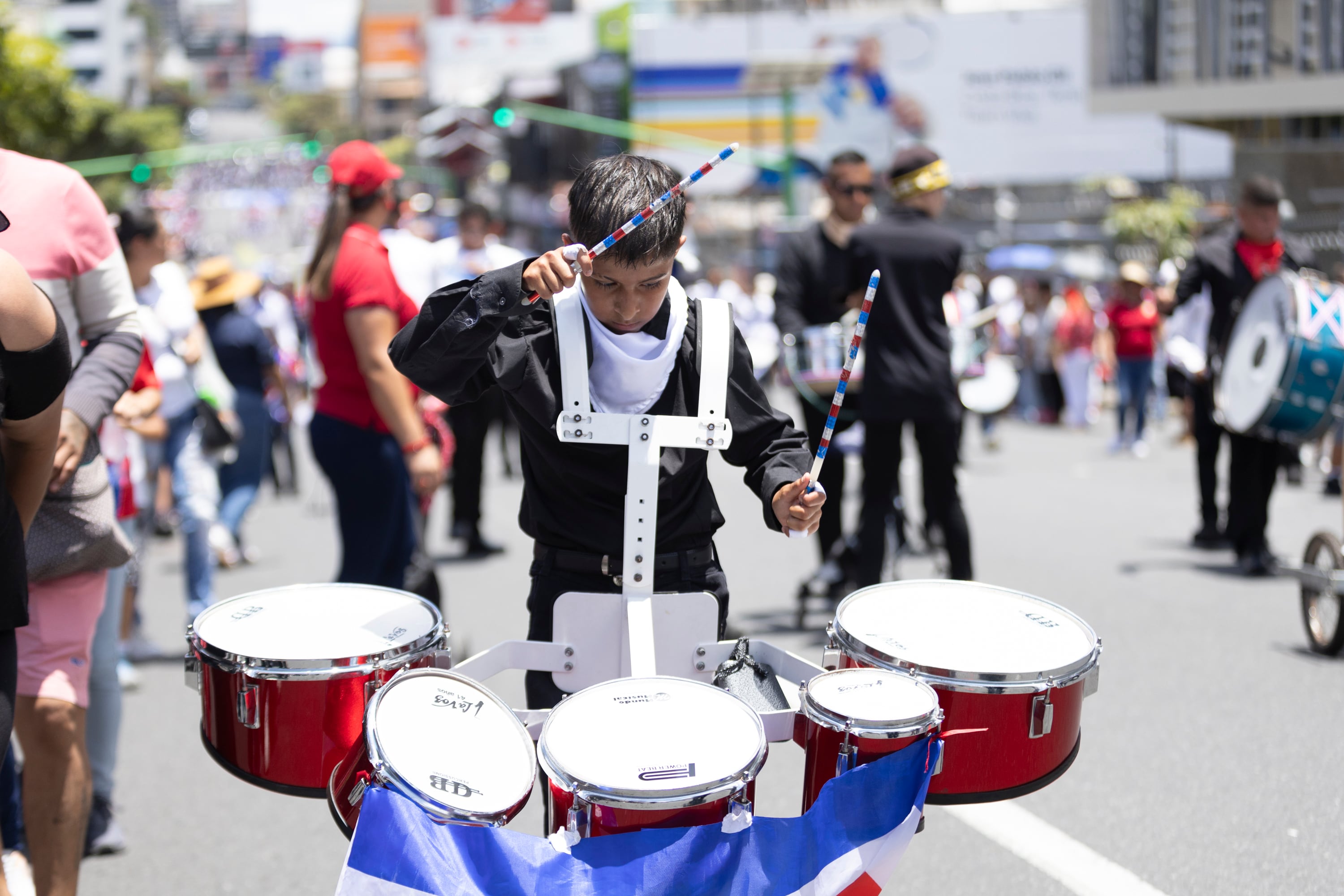 15/09/2024, San José, Paruqe Nacional y Avenida Segunda, celebración del acto cívico de los 203 años de independencia y el desfile de las bandas de las escuelas y colegios de San José, en el acto cívico estuvo el presidente de la república Rodrigo Chaves junto a la primera dama Signe Zeikate, y el alcalde de San José, Luis Diego Miranda, tambien ministros y diputados junto a varios diplomaticos.