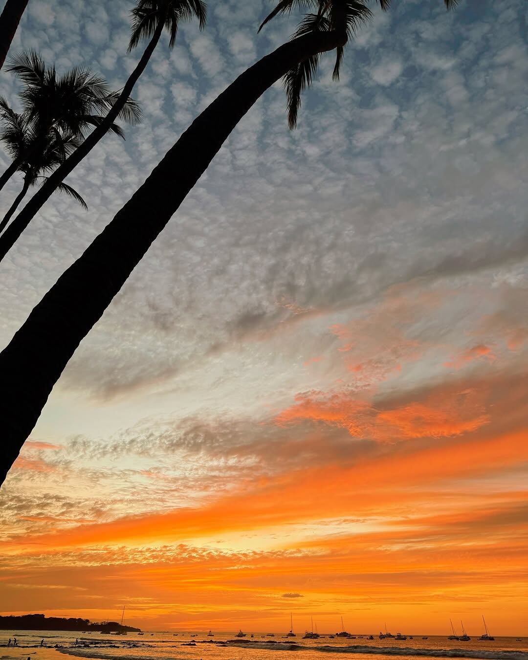 Pablo Gabas y su esposa, Dayana Guillén, eligieron Tamarindo, Guanacaste para celebrarle al amor.