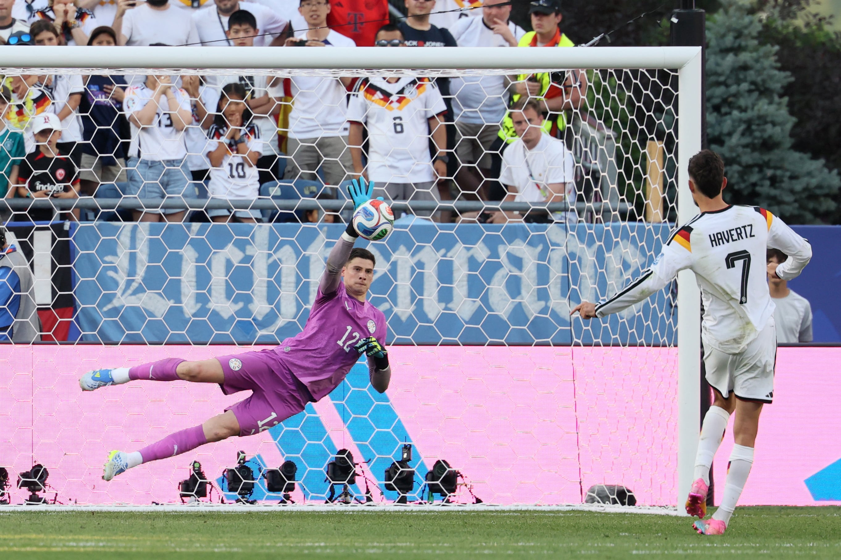 Orlando Gill, Paraguay vs Alemania