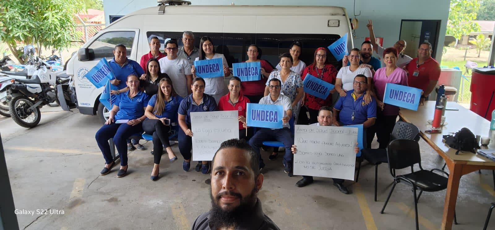Los sindicatos del sector salud le mandaron una muy clara advertencia al presidente Rodrigo Chaves: o los escucha o se viene una huelga indefinida de los trabajadores de la Caja Costarricense de Seguro Social (Caja).nEn la foto, el Área de  Salud de Jicaral.