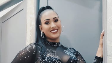 Cantante Yorleny Castillo estrenó canción y el protagonista de su video dejó a muchos sin palabras