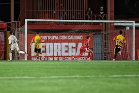 Marvin Angulo sepultó al Herediano con un golazo y agudizó la crisis del campeón nacional