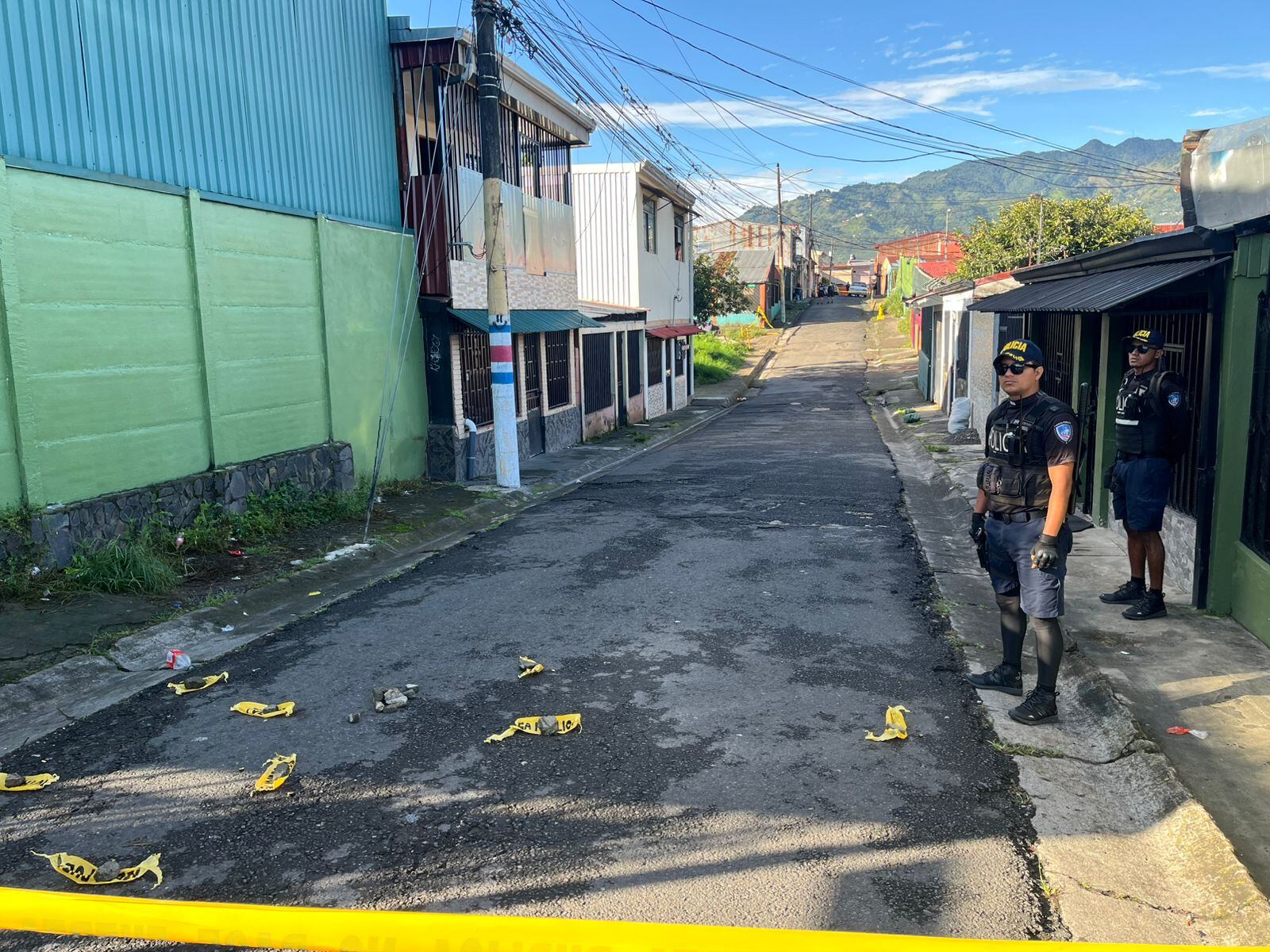 La Cruz Roja atendió a un hombre que fue baleado en las primeras horas de este lunes 18 de agosto del 2025. Foto: Alejandra Morales
