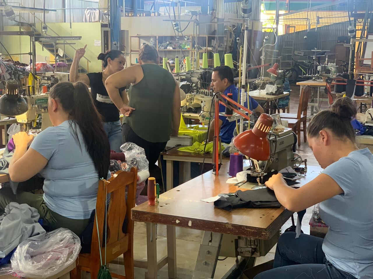 En Pérez Zeledón se hizo el “traje de oro” que usó Andrea en Panamericanos