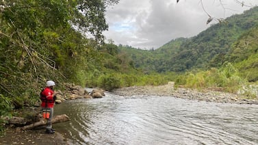 Tragedia en Turrialba: Hombre trató de cruzar río y desapareció tras ser arrastrado por la corriente