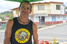 Chandy, el hombre de las cajetas que regala sonrisas en Cervantes