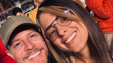 Majo Ulate habla de su noviazgo con Mauricio Hoffmann por los 42 años del presentador de Teletica