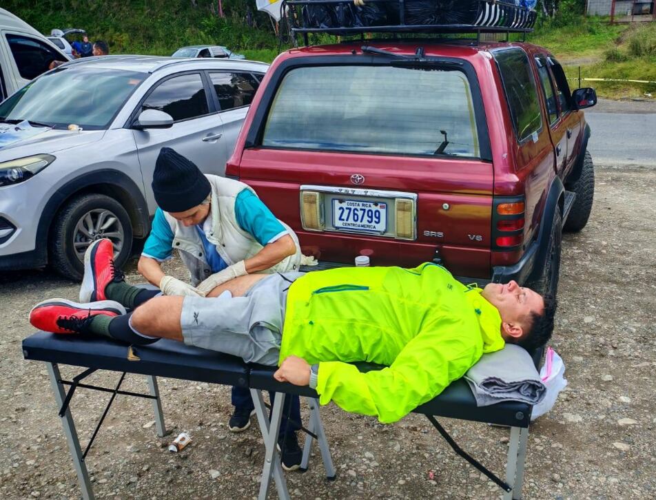 Johnny López, de Más que noticias, hizo la romería desde Pérez Zeledón