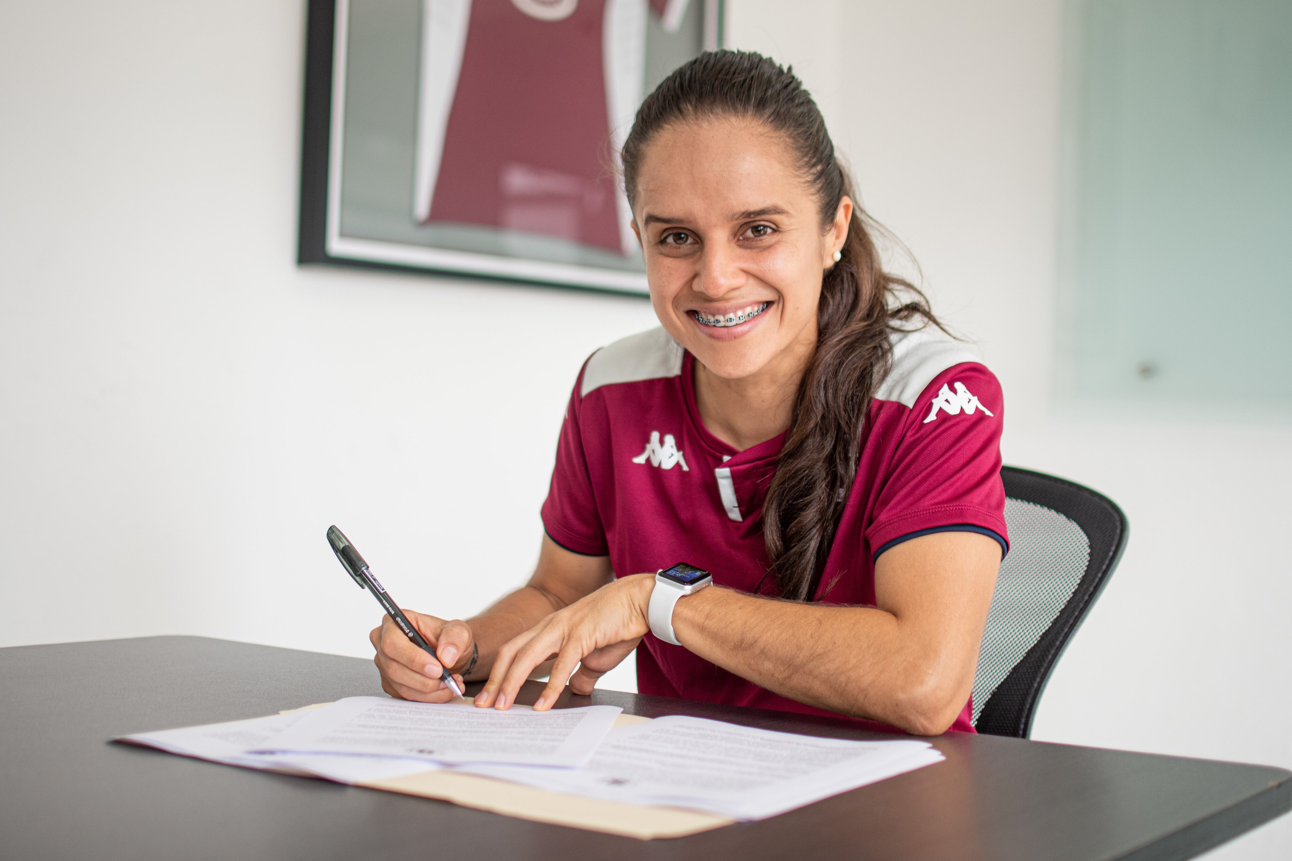 La volante Katherine Alvarado renovó un año más con el Saprissa. Prensa Saprissa.
