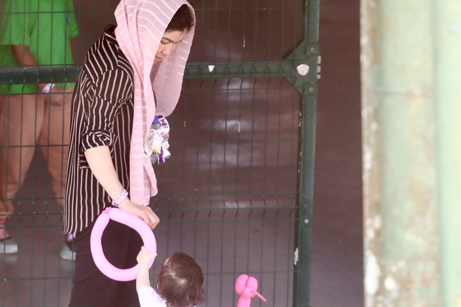 21/02/2025, Puntarenas, Ciudad Neilly, en el centro de Migración CATEM Centro de Atención a Migrantes en Ciudad Nelly Corredores de Puntarenas se encuentran los migrantes deportados de los Estados Unidos.