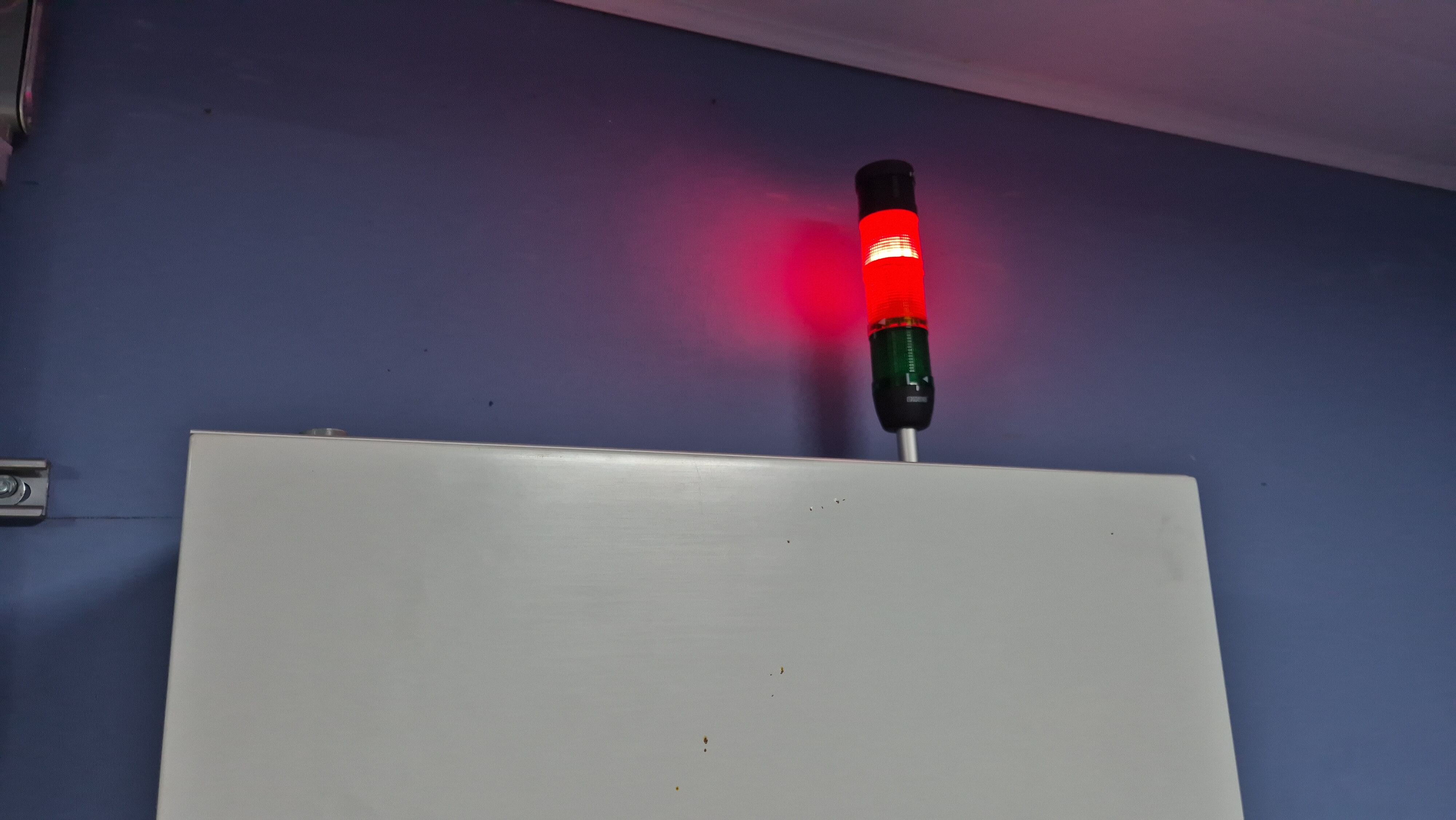 Tres cantones vuelven a tener problemas con agua contaminada y Acueductos y Alcantarillados (AyA) anuncia racionamientos de agua. Los cantones son: Goicoechea, Tibás y Moravia