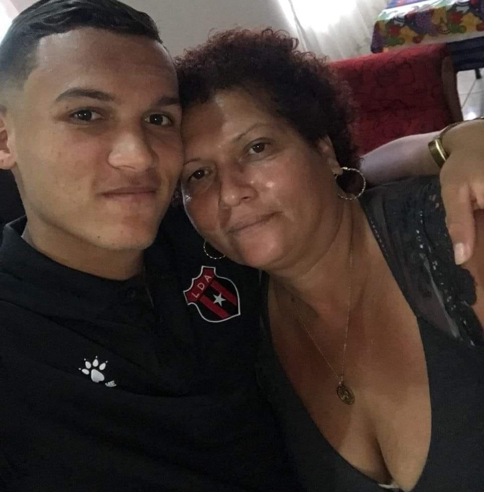 Jurgens Montenegro y su familia. Cortesía.
