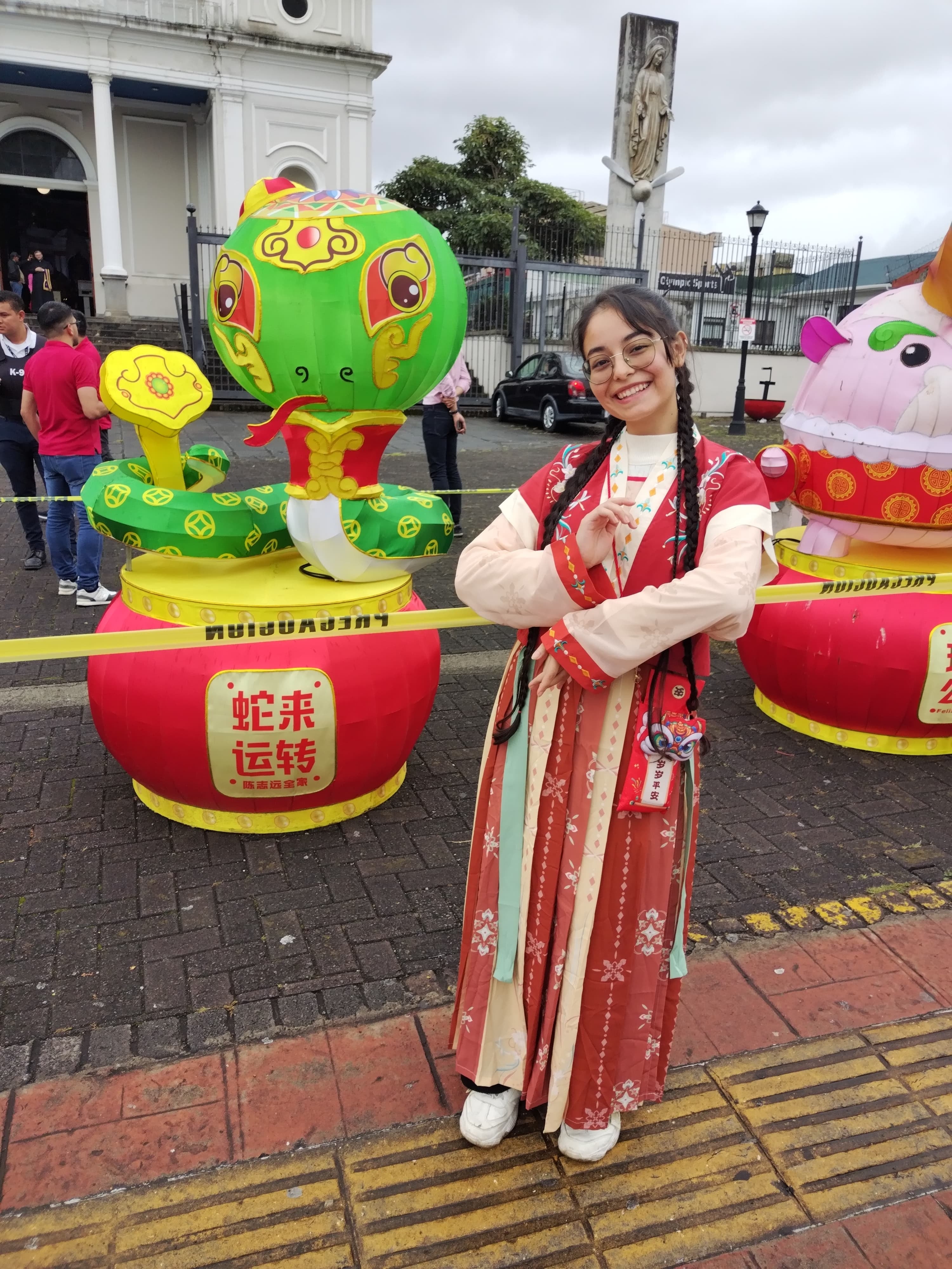 Grettel  Alvarado de Guadalupe se vistió de china