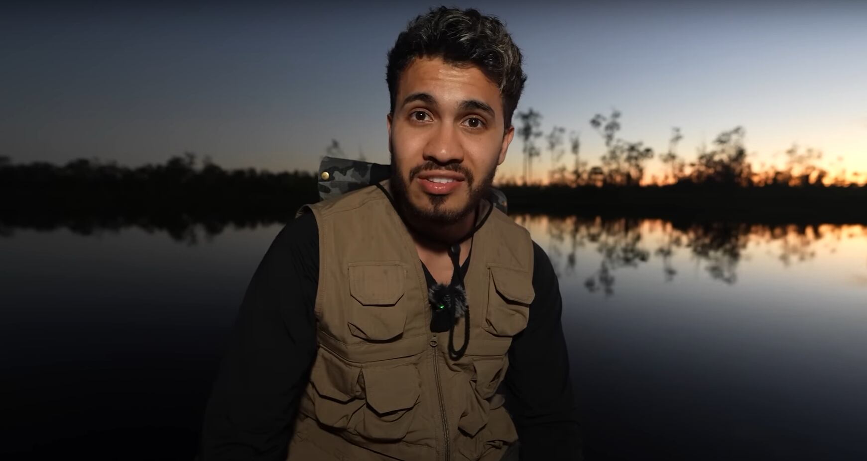 Araya Vlogs durante su viaje a Papúa con la tribu de caníbales Korowai.