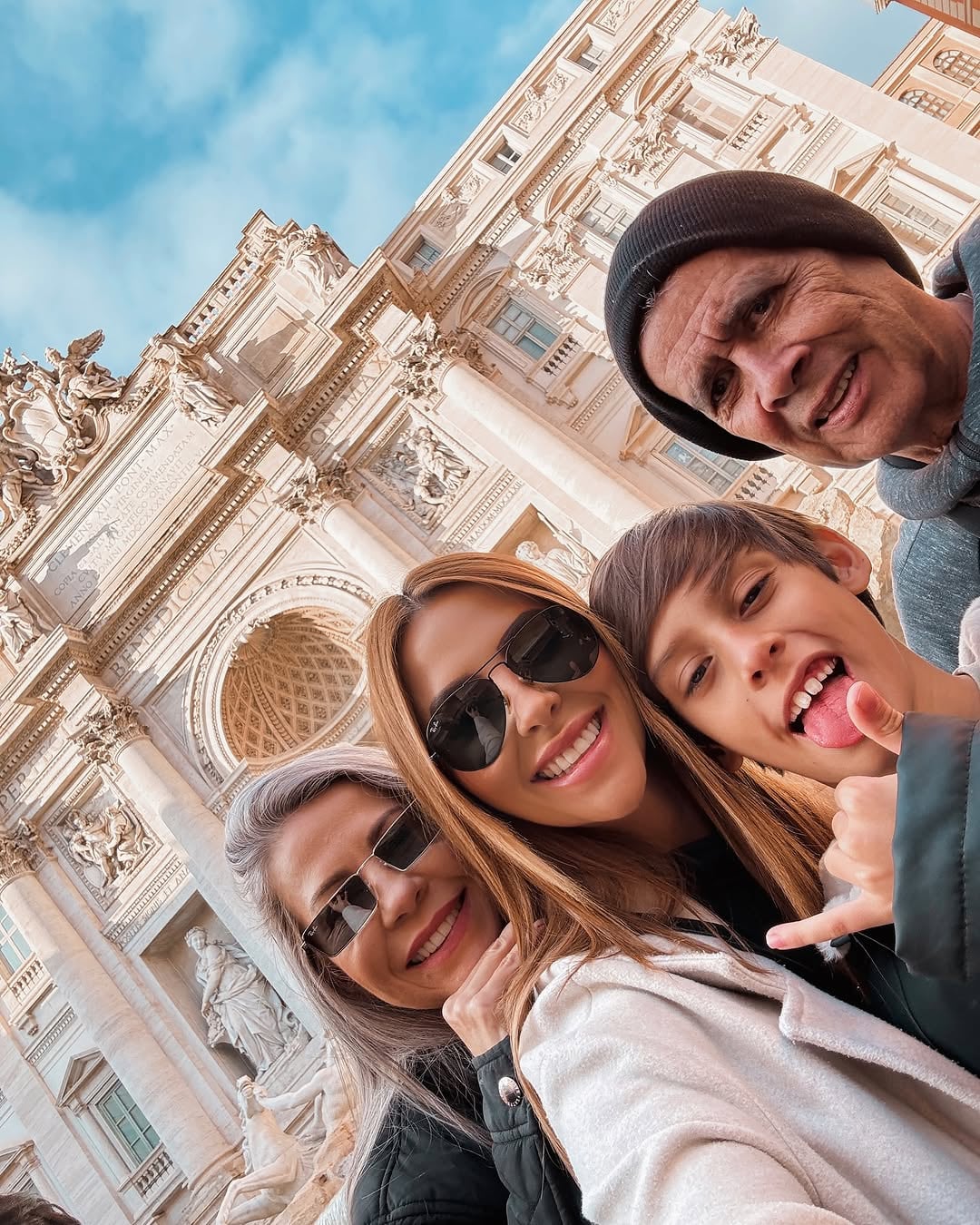 Keyla Sánchez y su mamá Kattya Granados andan en Europa con el resto de la familia.