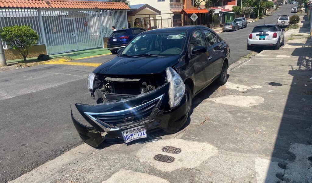 Así le dejaron el carro a Harrick McLean tras visita al dentista