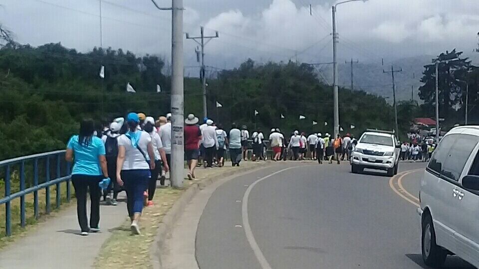 La romería en silla de ruedas regresa para este 2024 después de 5 años de no realizarse. Quien use una silla de ruedas para trasladarse y quiera apuntarse, les adelantamos que la pasará excelente mientras peregrina hasta donde la Negrita