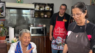 Madre e hija hacen los tamales más sabrosos de Coronado con su receta secreta